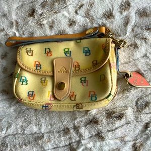 DOONEY & BOURKE - wristlet great condition